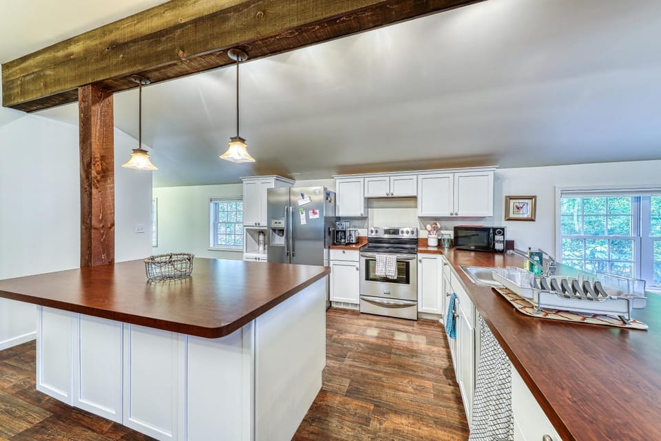 Pine's Way Camp House in Capital District, NY, USA