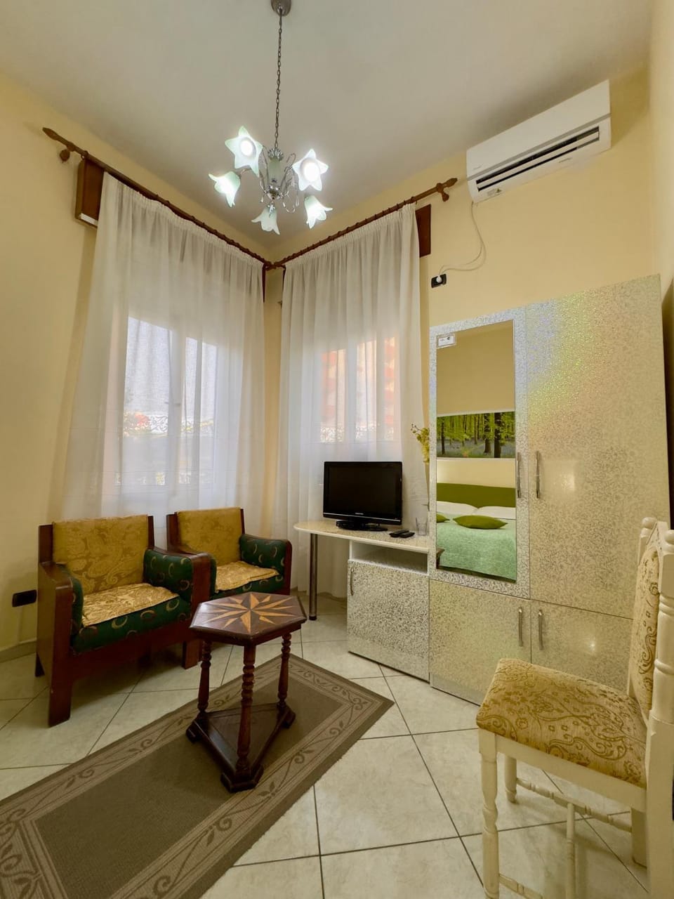 TV and multimedia, air conditioner
