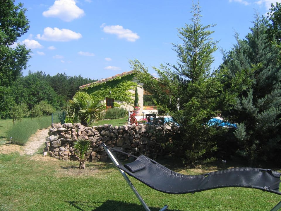 La Maison Jaune Bed and Breakfast in Occitanie