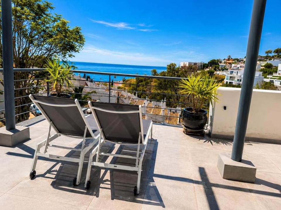 Arcadia with sea views Apartment in Benalmadena