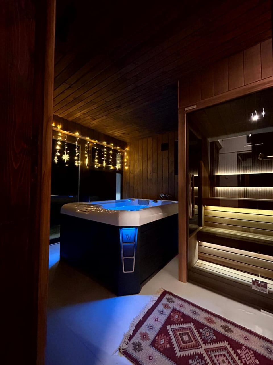 Hot Tub, Spa and wellness centre/facilities
