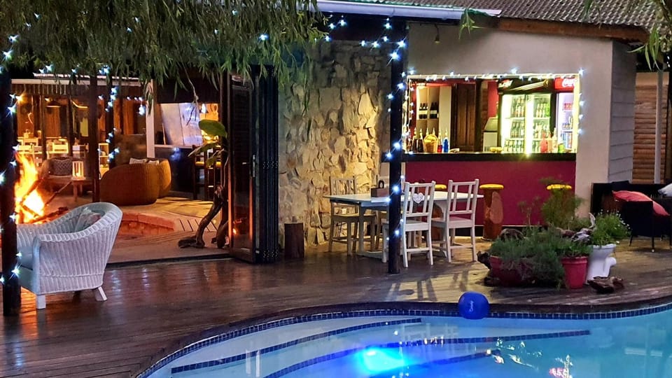 Property building, Restaurant/places to eat, Evening entertainment, Swimming pool