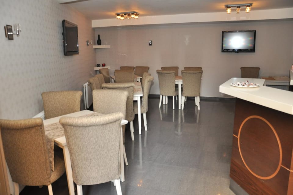 Lounge or bar
