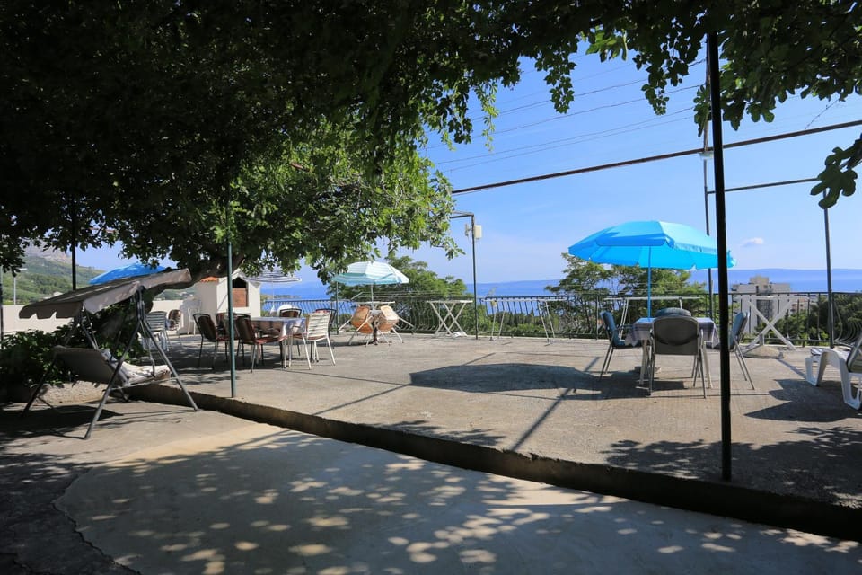 Location, children, Family