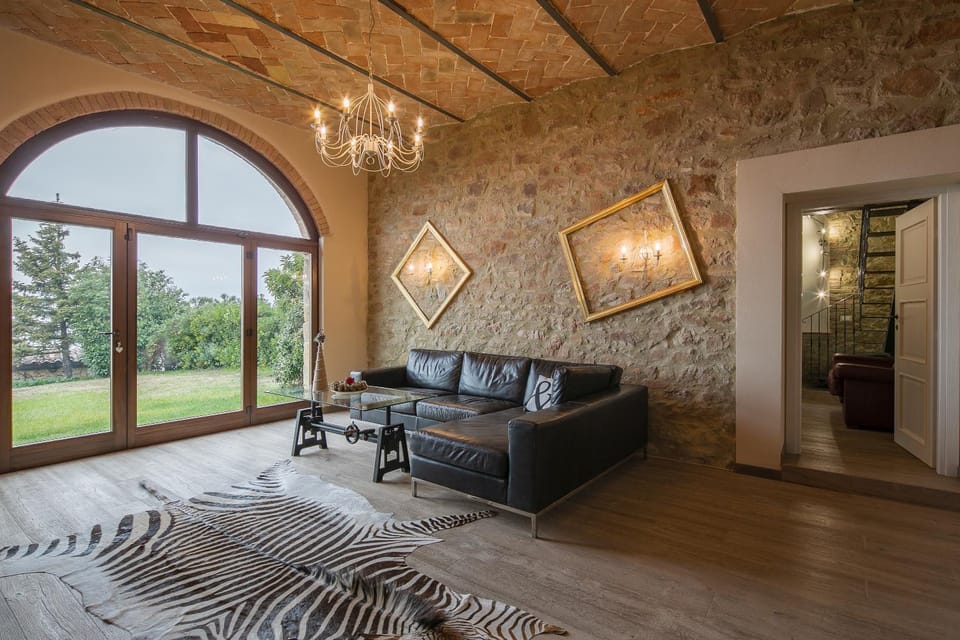 Living room, Photo of the whole room