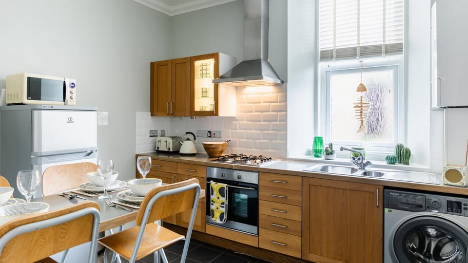 Kitchen or kitchenette, kitchen, kitchen