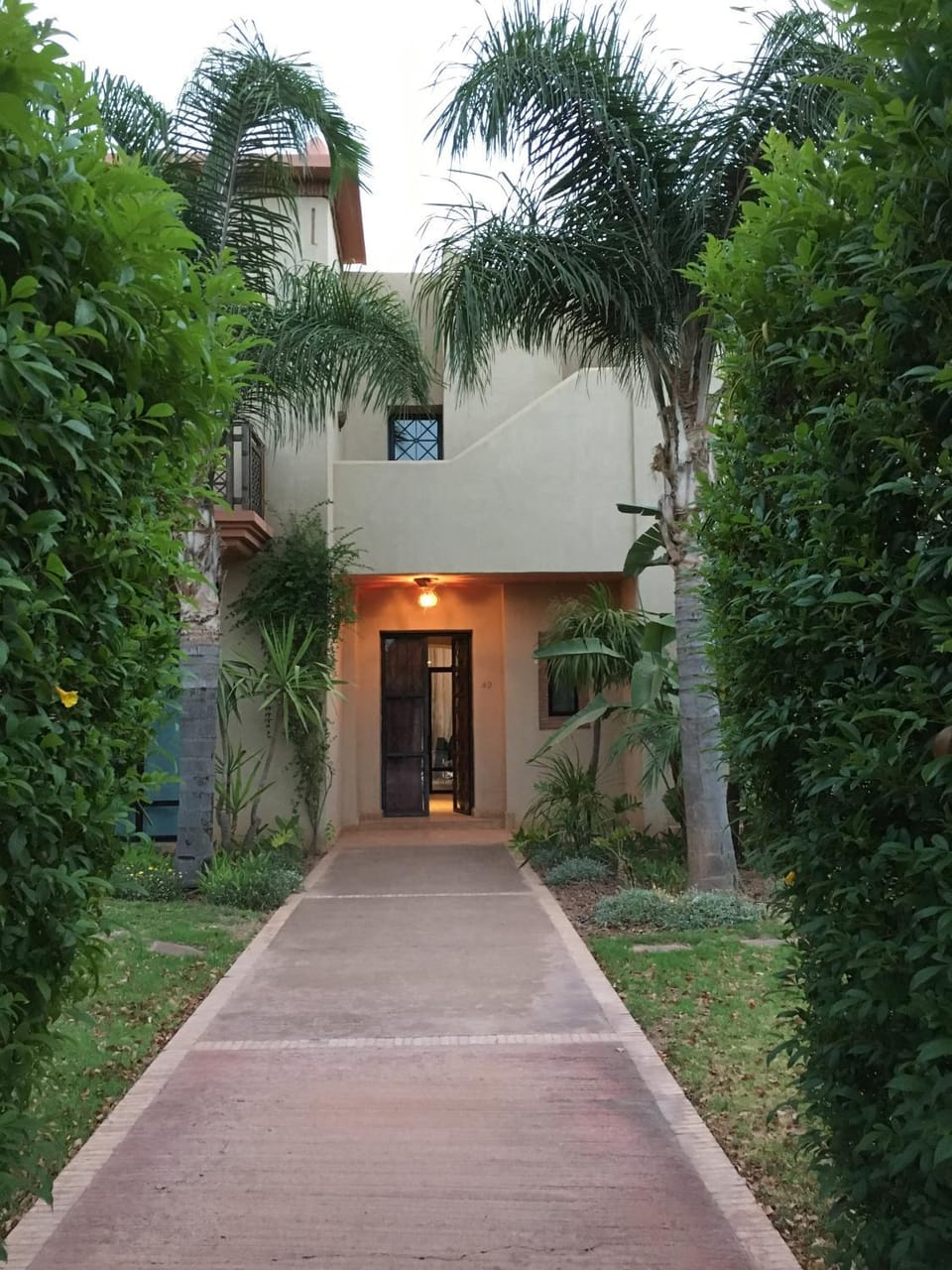 Facade/entrance