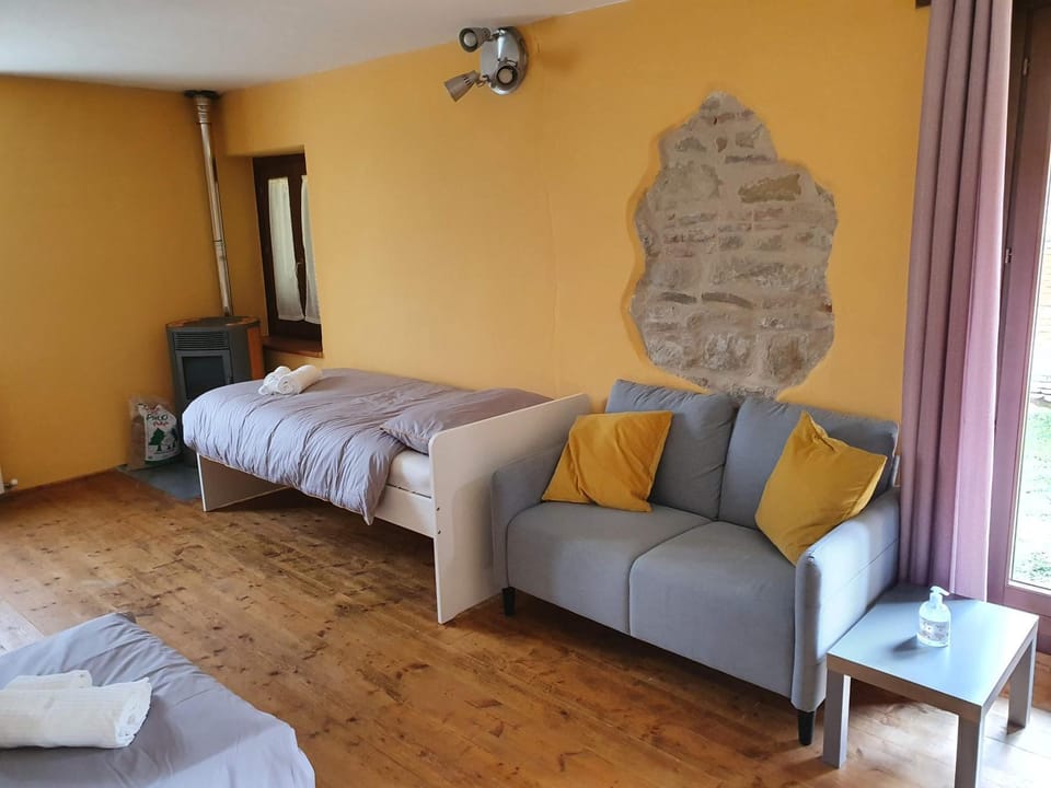 Bed, Living room, Seating area, Bedroom
