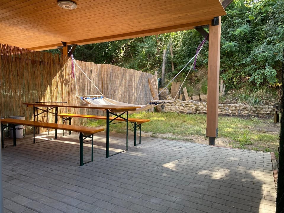 SKH R, 1 apartment, 2 bedrooms House in Romania