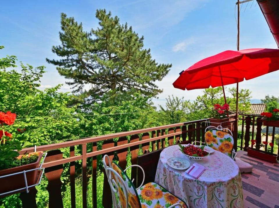 Natural landscape, Balcony/Terrace, Garden view, Sea view