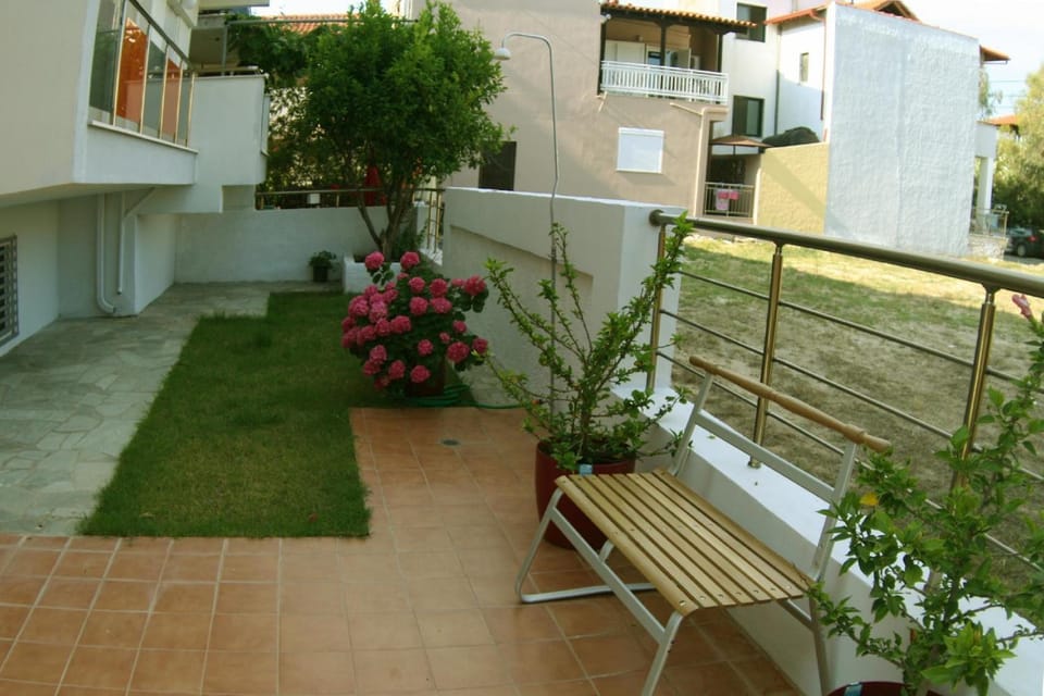 Patio, Day