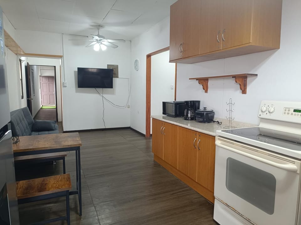 TV and multimedia, Kitchen or kitchenette, Dining area, pet friendly