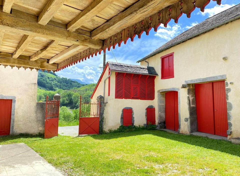 Chez Jeanne, superbe corps de ferme, vue imprenable House in Nouvelle-Aquitaine