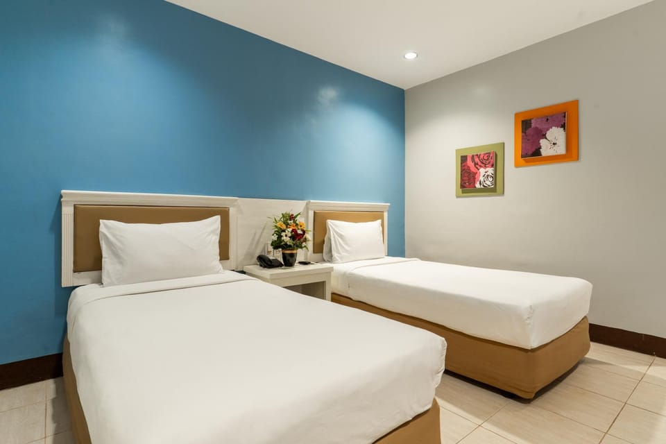 Bed, Bedroom, Guests