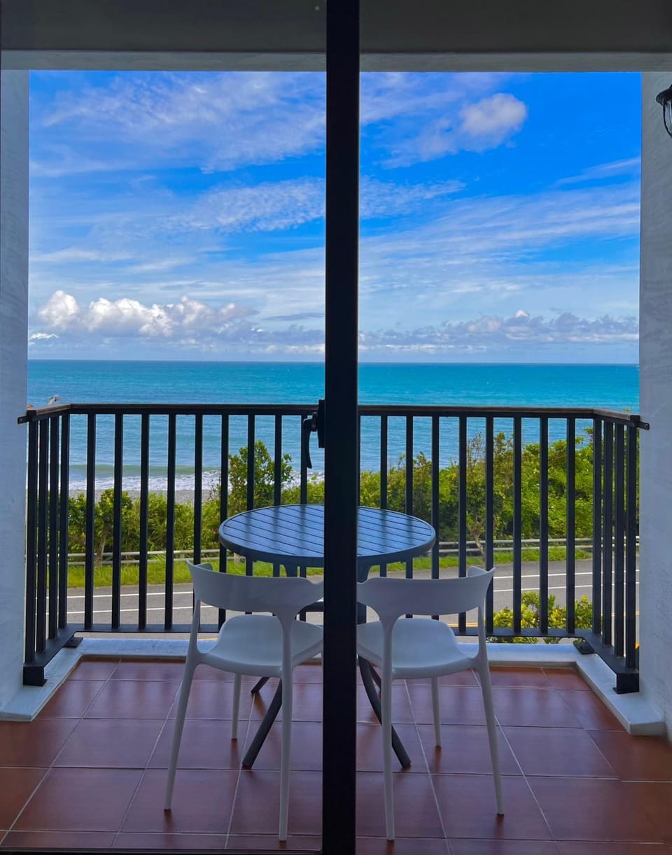 Patio, Day, Natural landscape, View (from property/room), Balcony/Terrace, Sea view