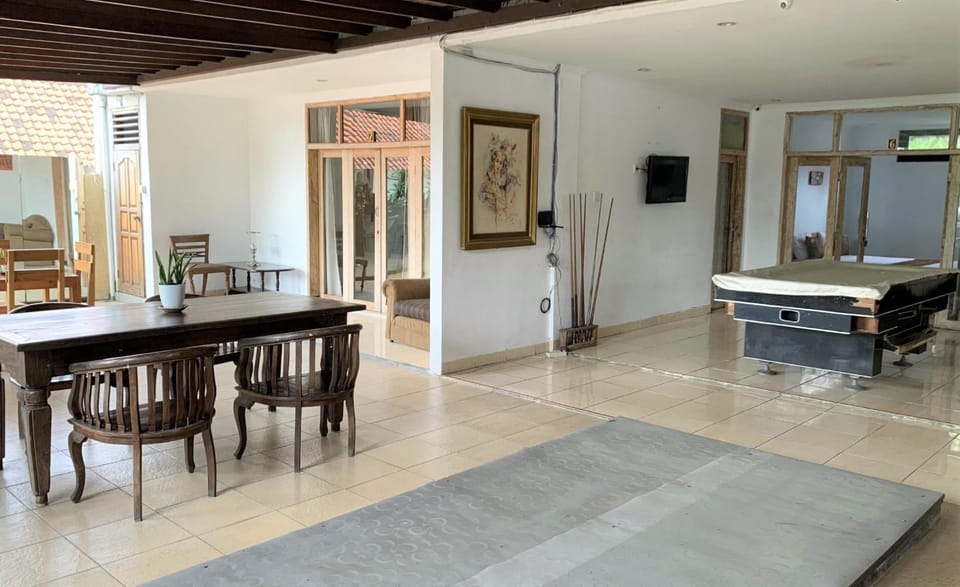Billiard, Lobby or reception