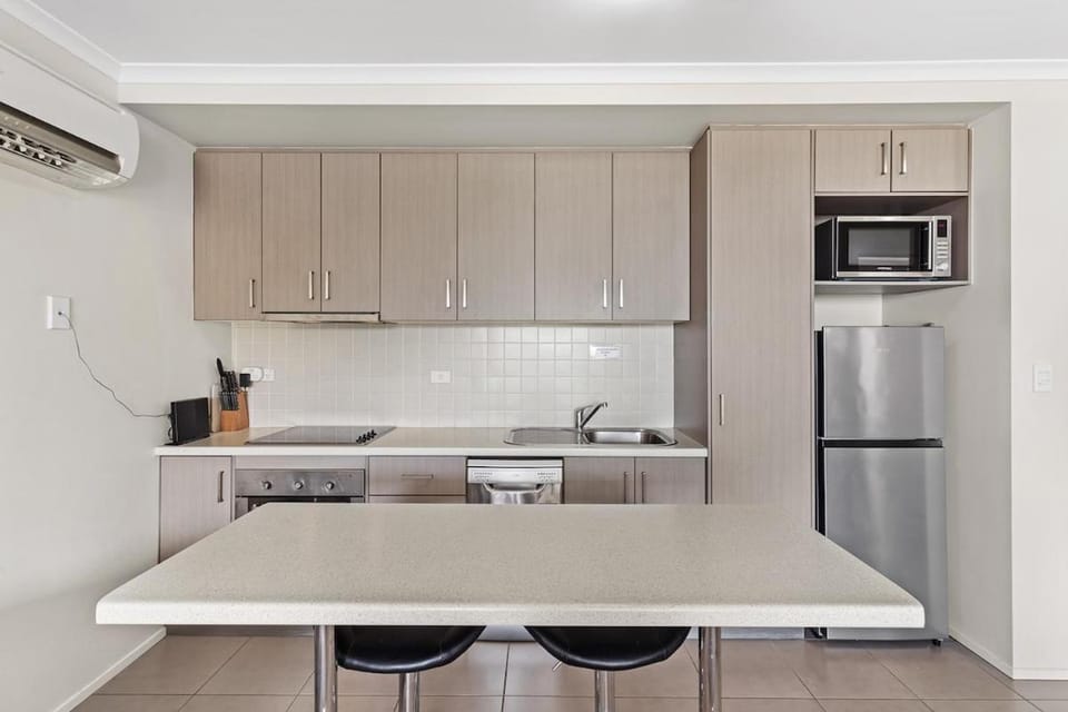 Candlelight - Airlie Beach Apartment in Airlie Beach