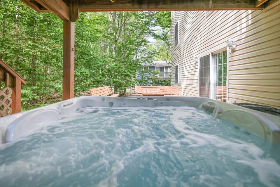 Mt. Maplewood Chalet Chalet in Coolbaugh Township