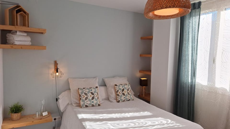 Bed, Bedroom, Mountain view