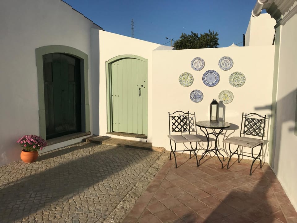 Studio Colina House in Faro District