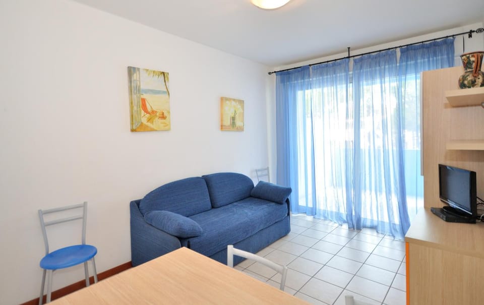 Kitchen or kitchenette, Living room, kitchen
