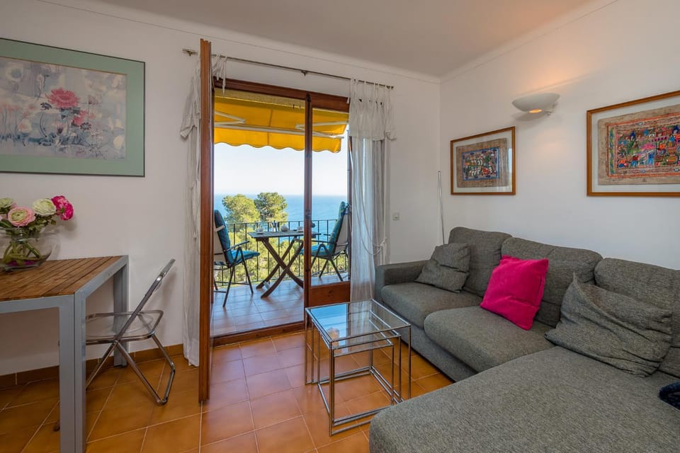 R-7 CALELLA DE PALAFRUGELL, 2 Pax Apartment in Calella de Palafrugell