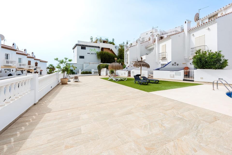Solarium, Swimming pool