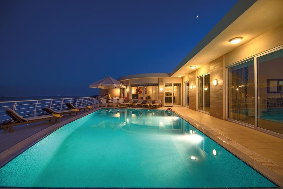 Villa Watersedge Villa in Marsaskala