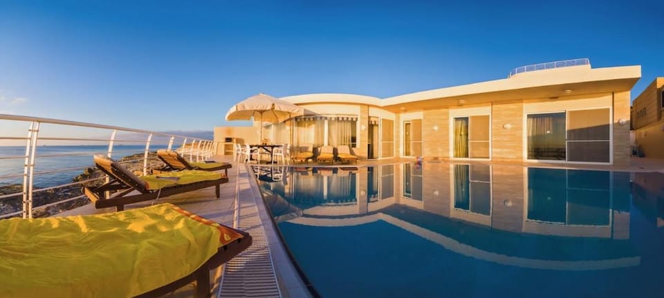 Villa Watersedge Villa in Marsaskala