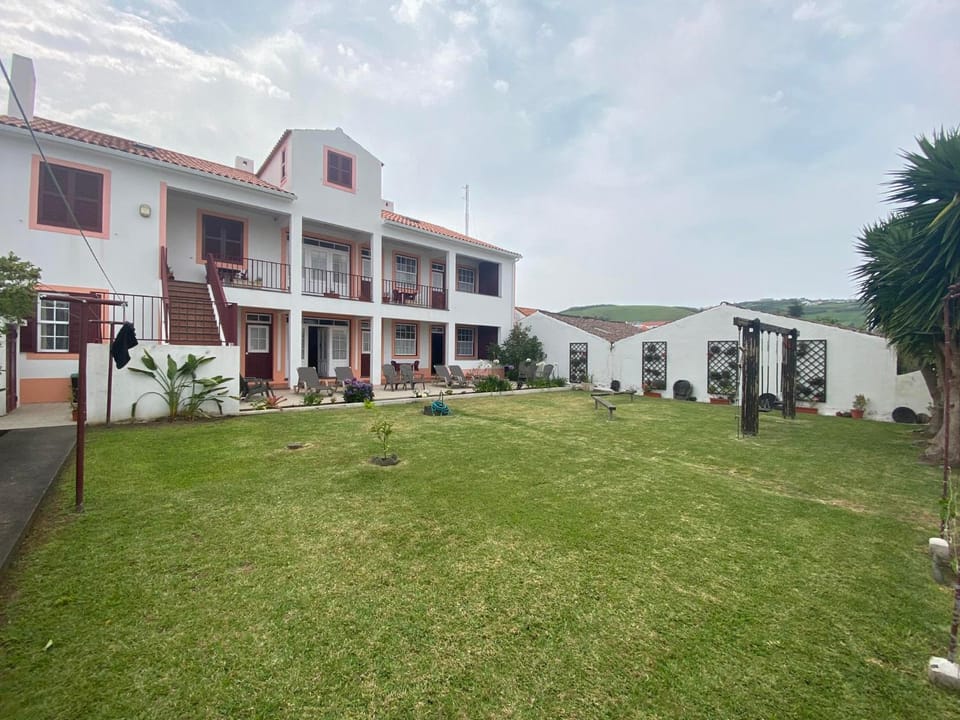 Property building, Day, Garden, Garden view