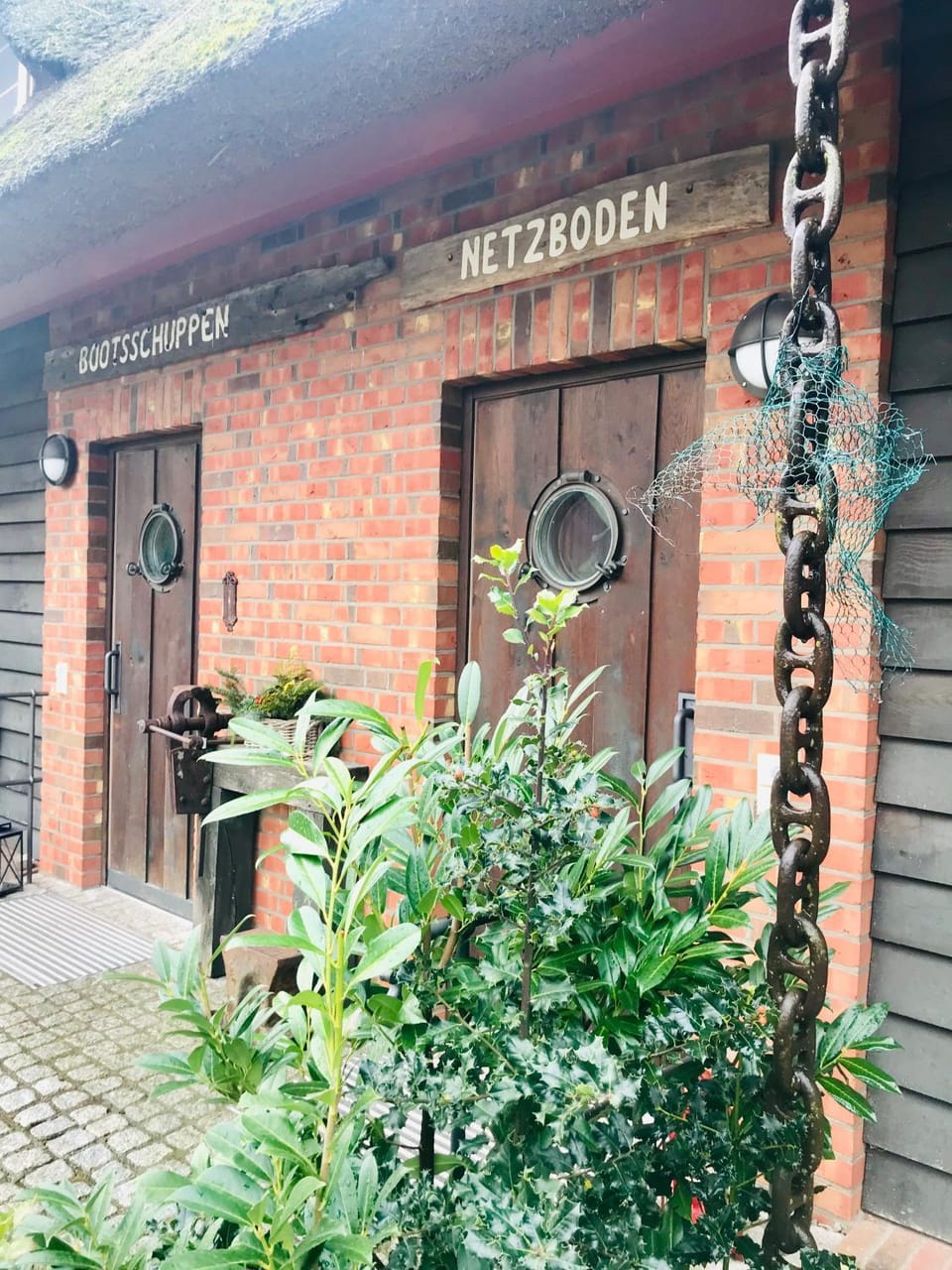 Facade/entrance