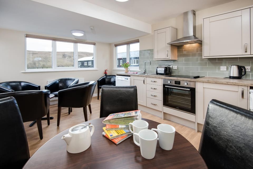 BBQ facilities, Coffee/tea facilities, Seating area, Dining area, Communal kitchen, dishwasher, oven, stove, toaster