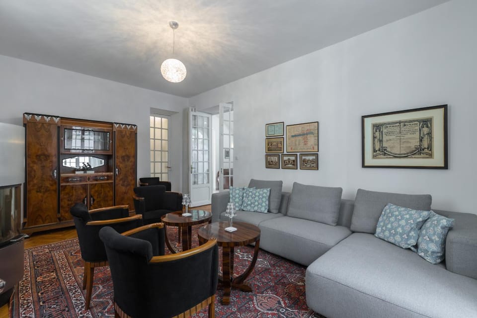 Communal lounge/ TV room, Living room