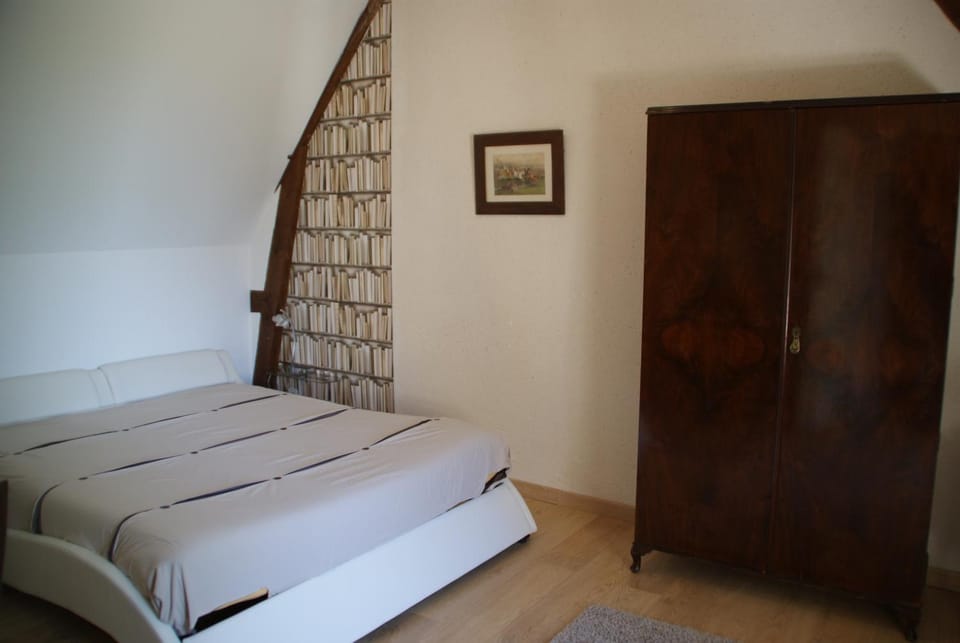 Chateau de Vaugrignon - Beer Spa Bed and Breakfast in Centre-Val de Loire