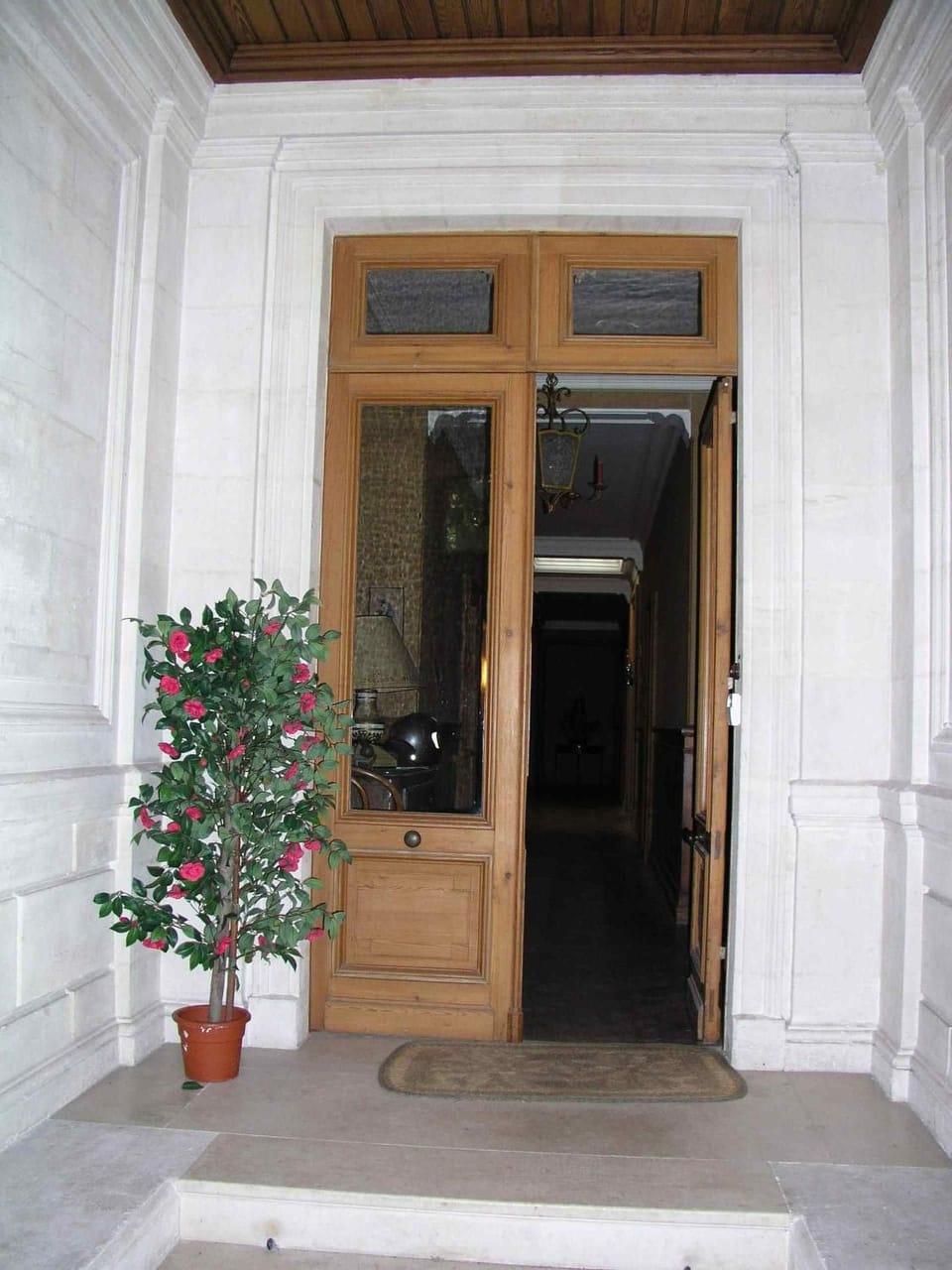 Facade/entrance