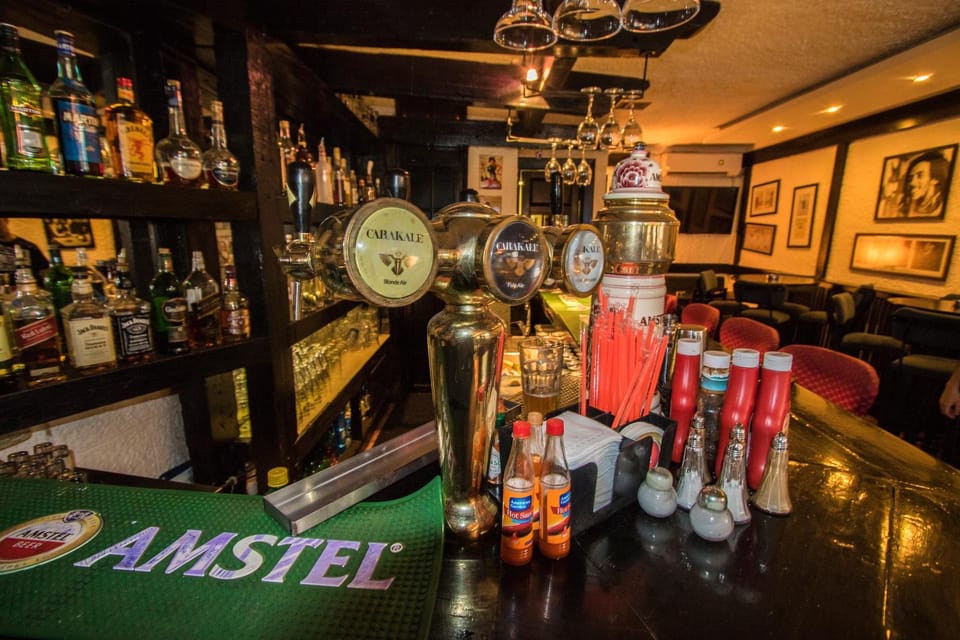 Lounge or bar, On site, Alcoholic drinks