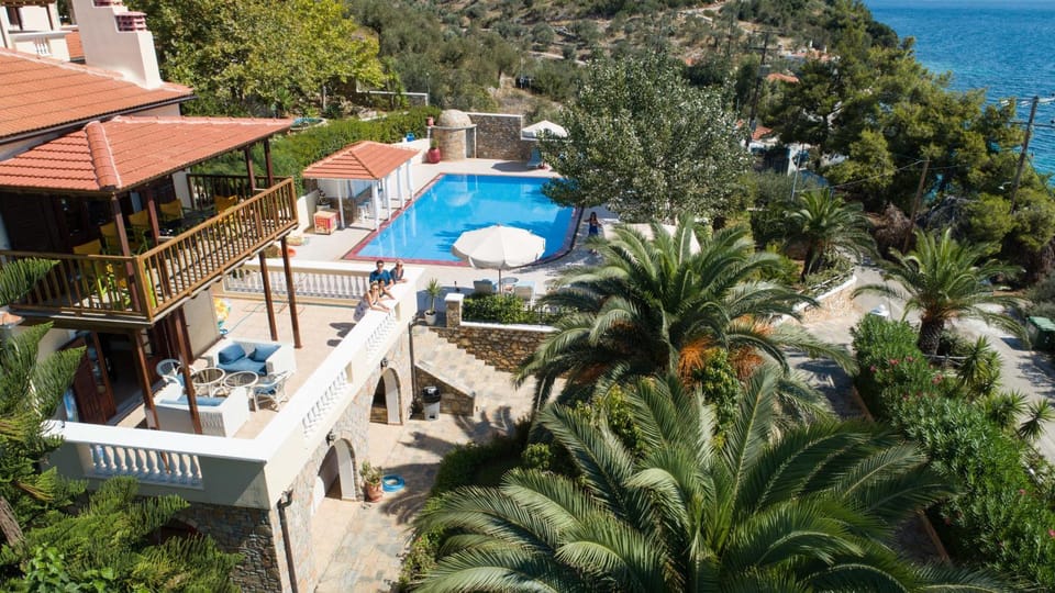 Beach, Diving, Swimming pool