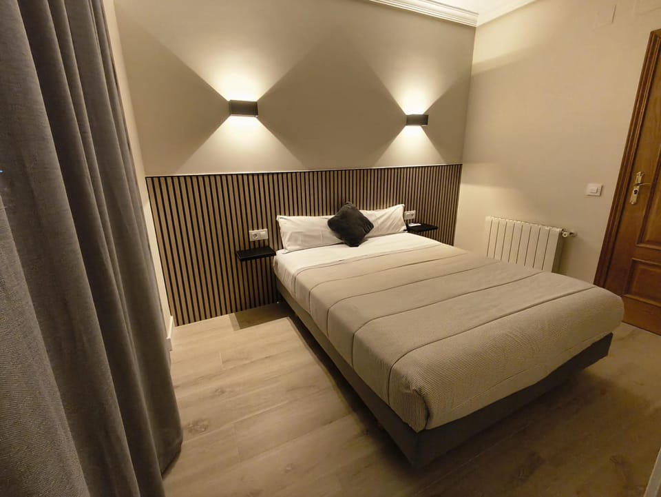 Bed, Photo of the whole room, Bedroom, Garden view, Garden view, shuttle, shuttle