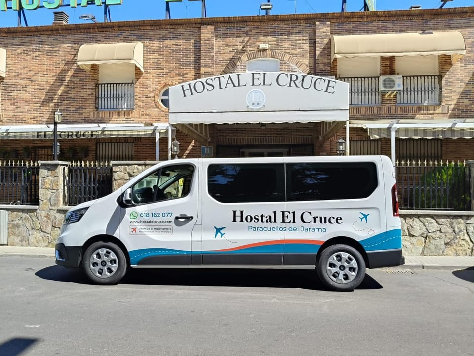 Hostal El Cruce Bed and Breakfast in Madrid