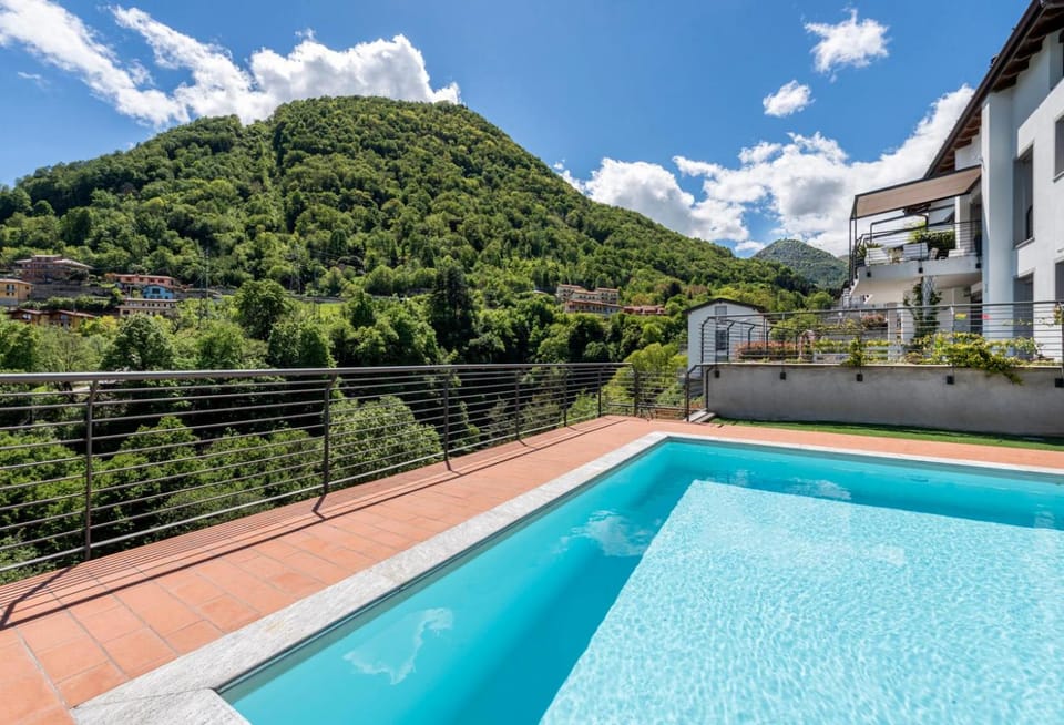 Mountain view, Swimming pool, Swimming pool