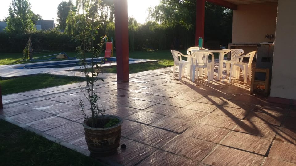 Casa Quinta Las Pintas House in Olavarría