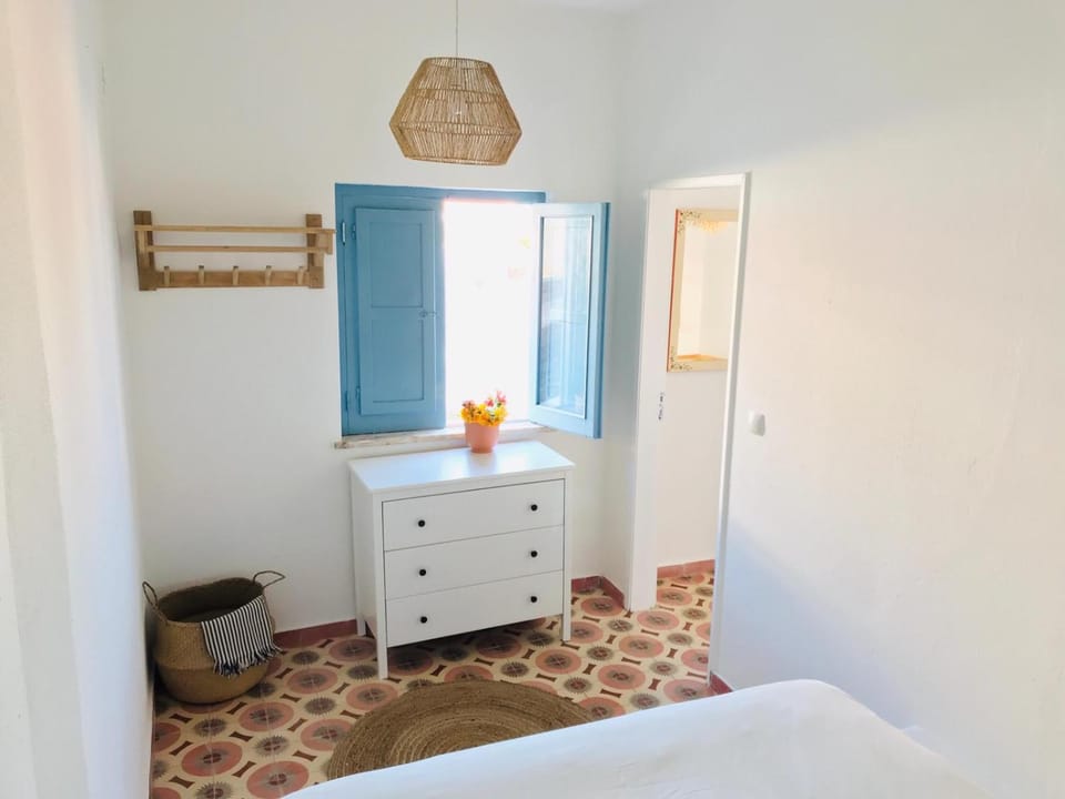 Casa Vila Adentro. Old town traditional house House in Faro District