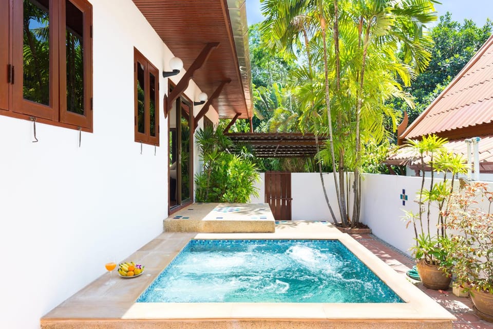 Day, Garden, Garden, Hot Tub, Hot Tub, Balcony/Terrace, Garden view