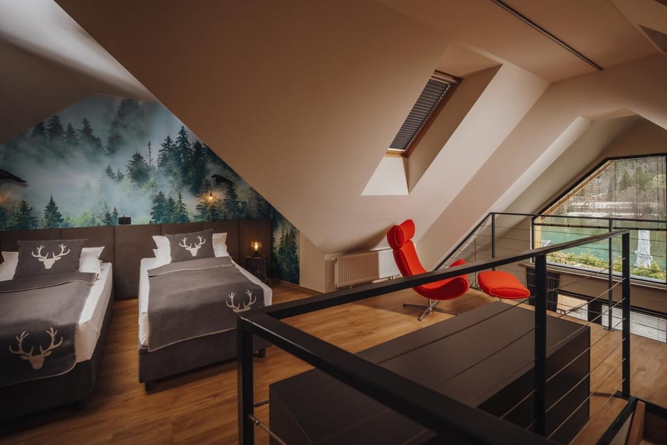 Bedroom, Lake view