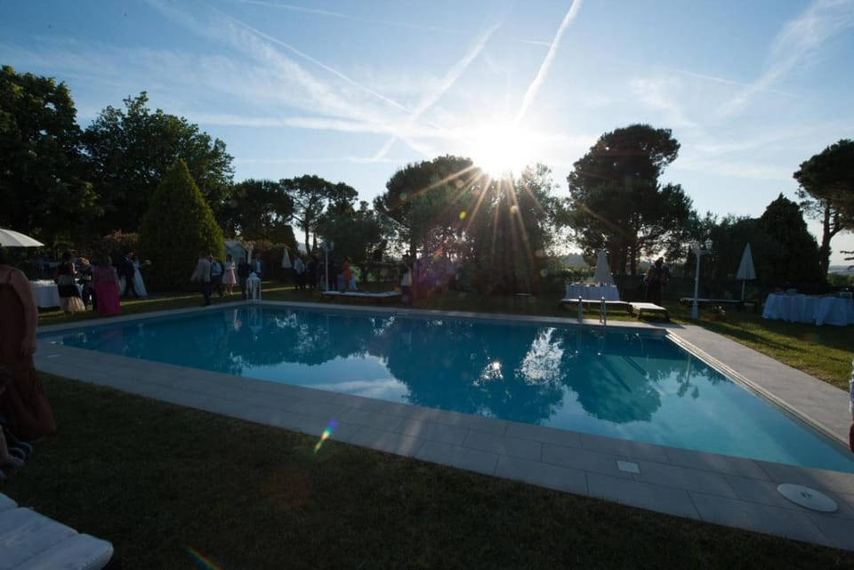 Garden, Banquet/Function facilities, Swimming pool