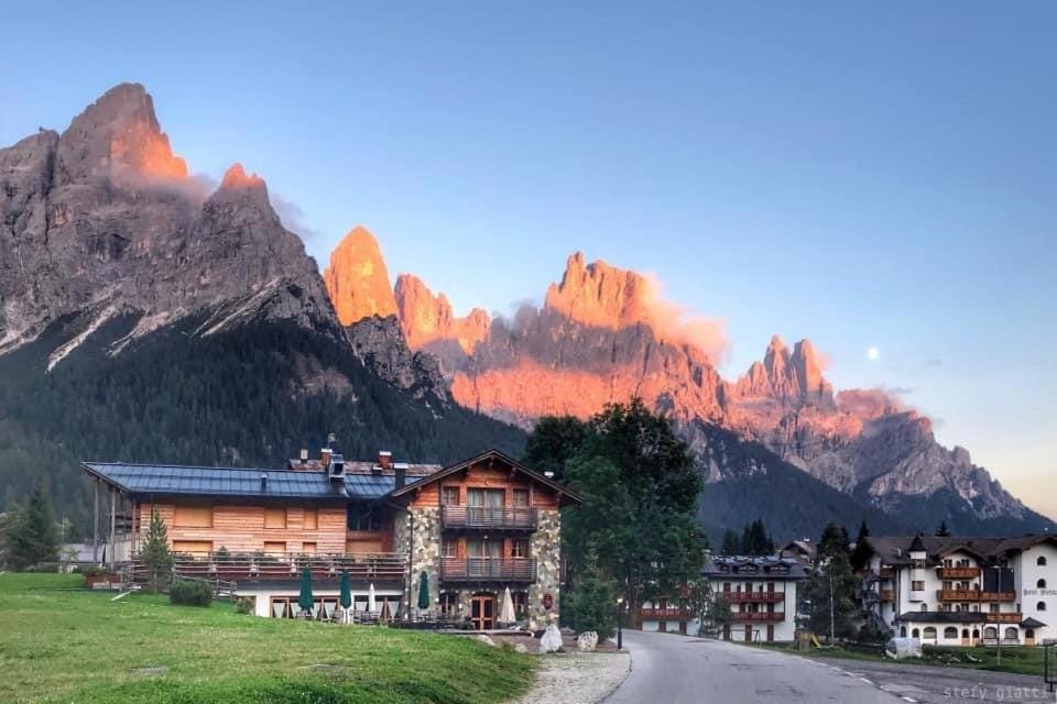 Property building, Restaurant/places to eat, Natural landscape, Hiking
