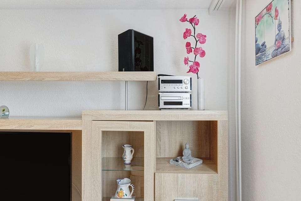 Property building, Living room