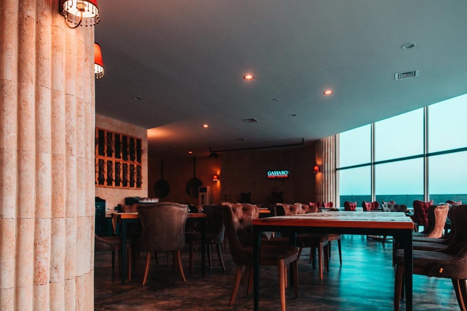 Restaurant/places to eat, Restaurant/places to eat