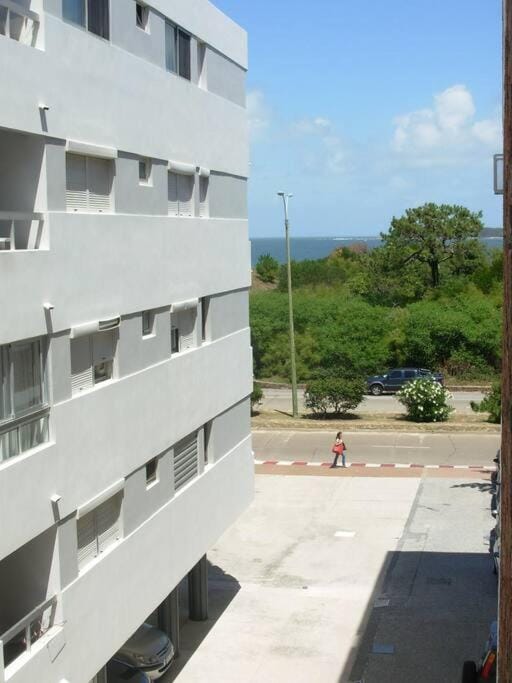 Punta del Este frente al mar, 2 ambientes en Playa Mansa Parada 9, Edificio Paracas Apartment in Punta del Este