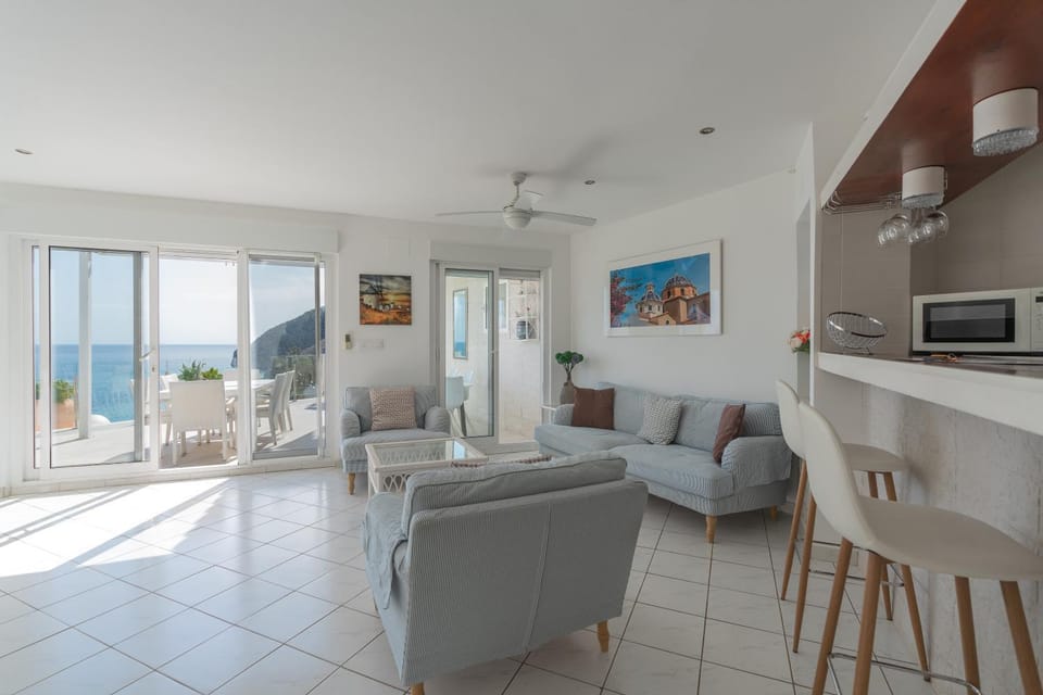 Balcony/Terrace, Kitchen or kitchenette, Living room, Sea view